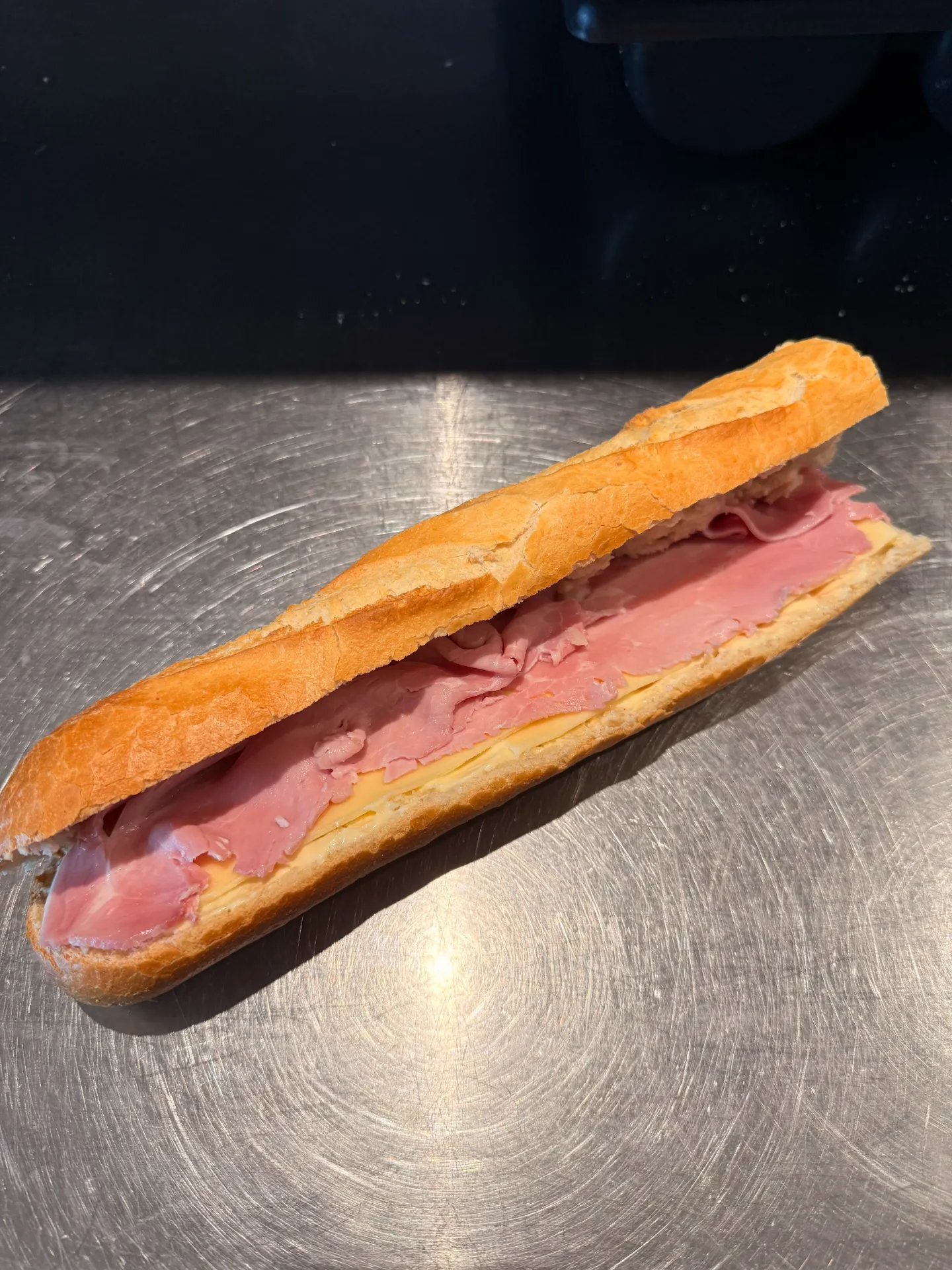 Jambon à l'os & fromage (Normal (1/2 baguette), Baguette blanche, Mayonnaise, Sans crudités)