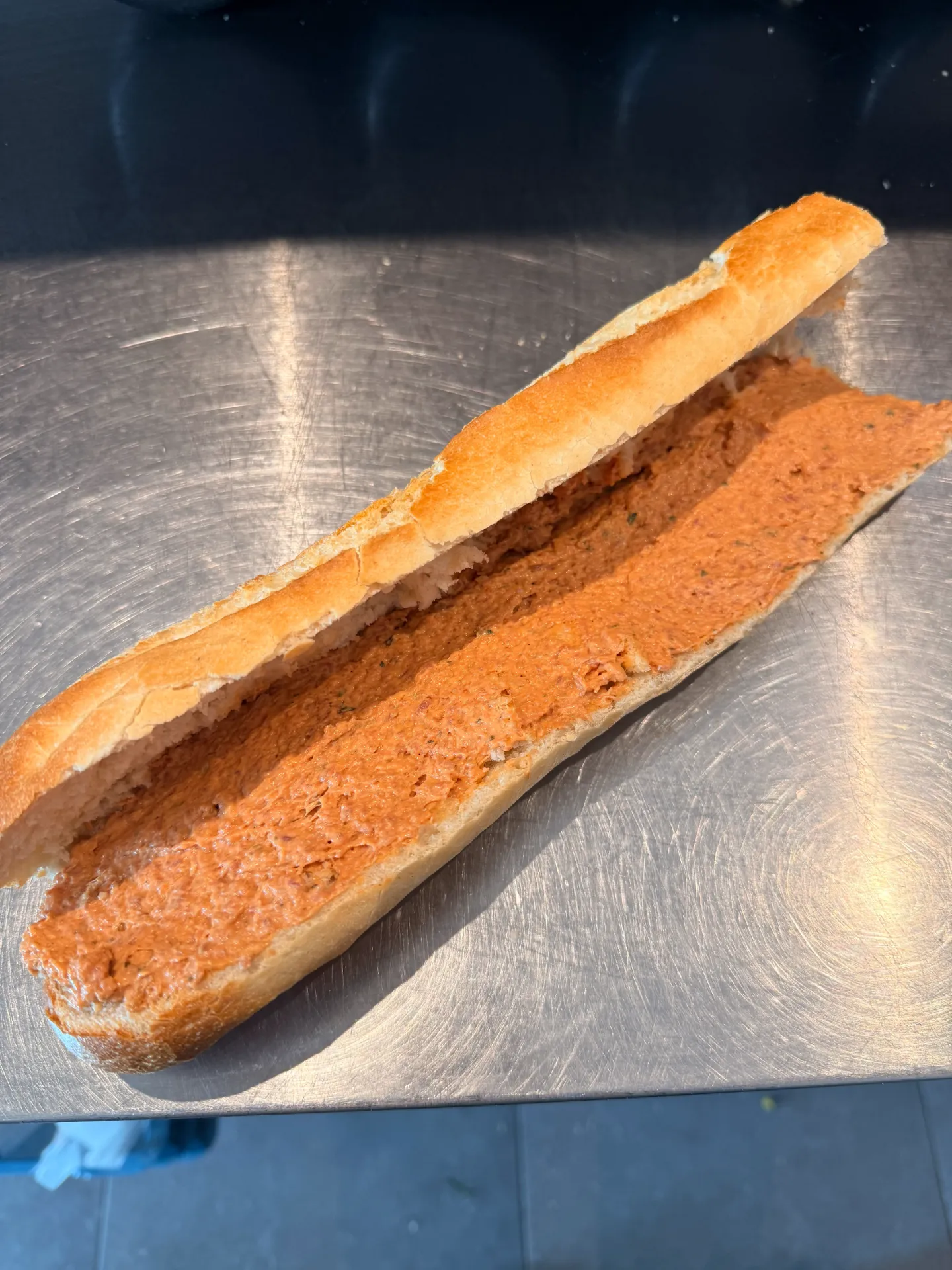 Américain (Normal (1/2 baguette), Baguette blanche, Sans crudités)