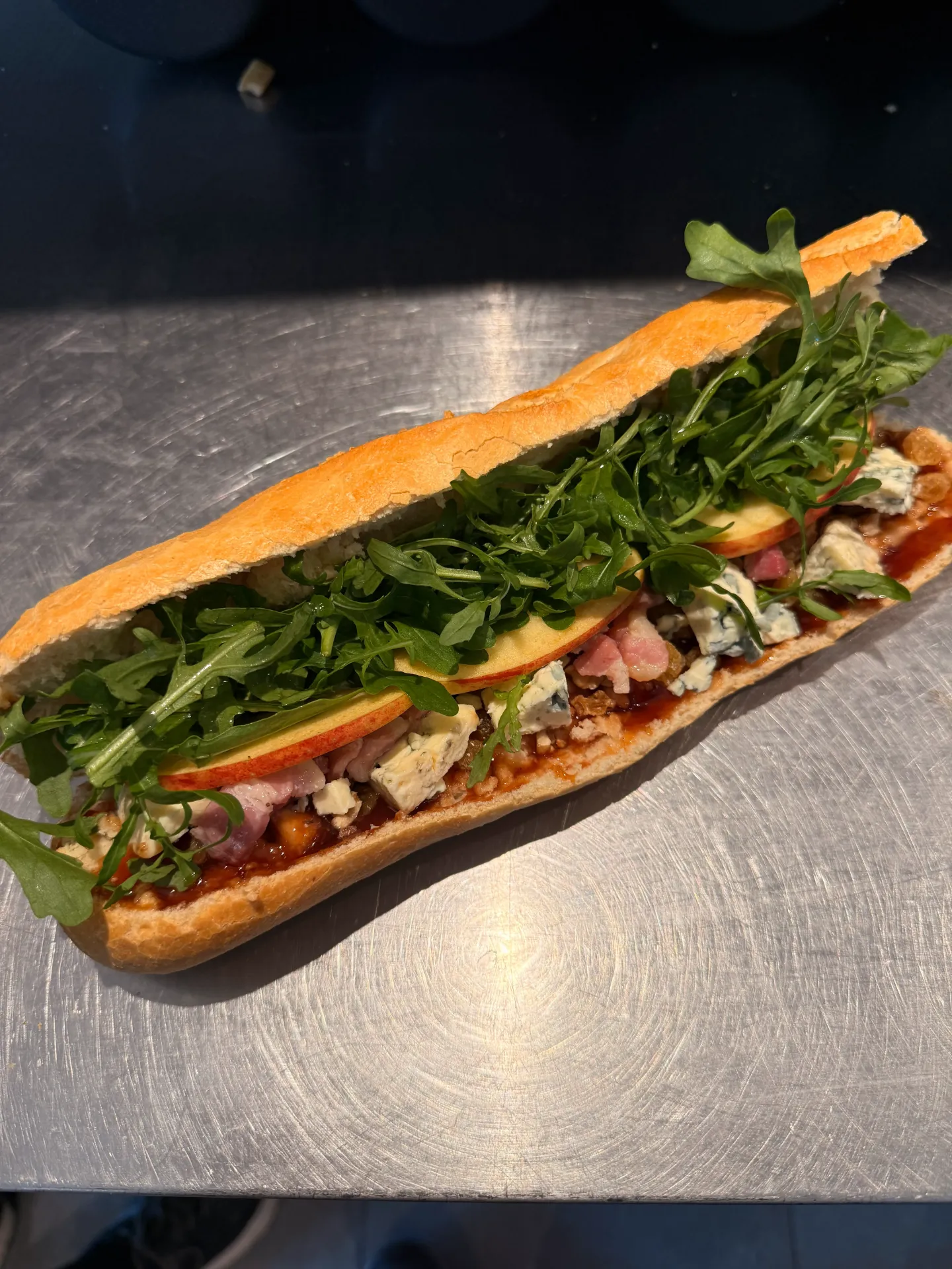 Le fromage est battu : BLEU D'AUVERGNE (Normal (1/2 baguette), Baguette blanche, Miel)