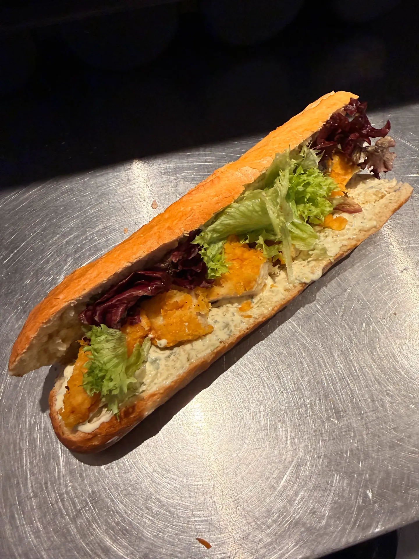 Le fermier dans son pré : POULET CROQUANT (Normal (1/2 baguette), Baguette blanche, Tartare, Salade)